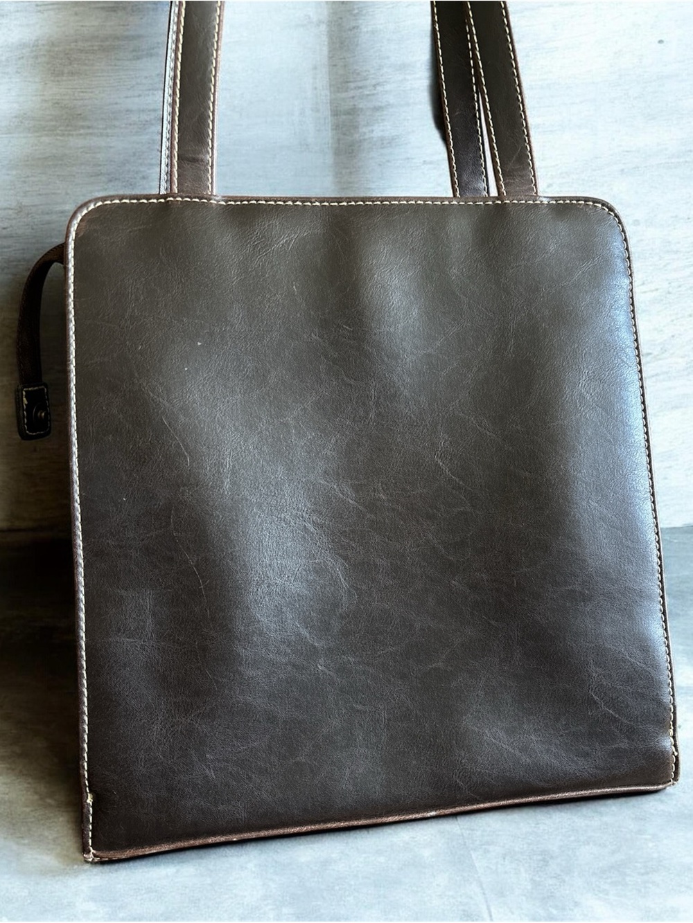 🎉BOGO 1/2 🎉 VTG Liz Claiborne Villager Classic Dark Brown Shoulder Bag - Picture 2 of 10